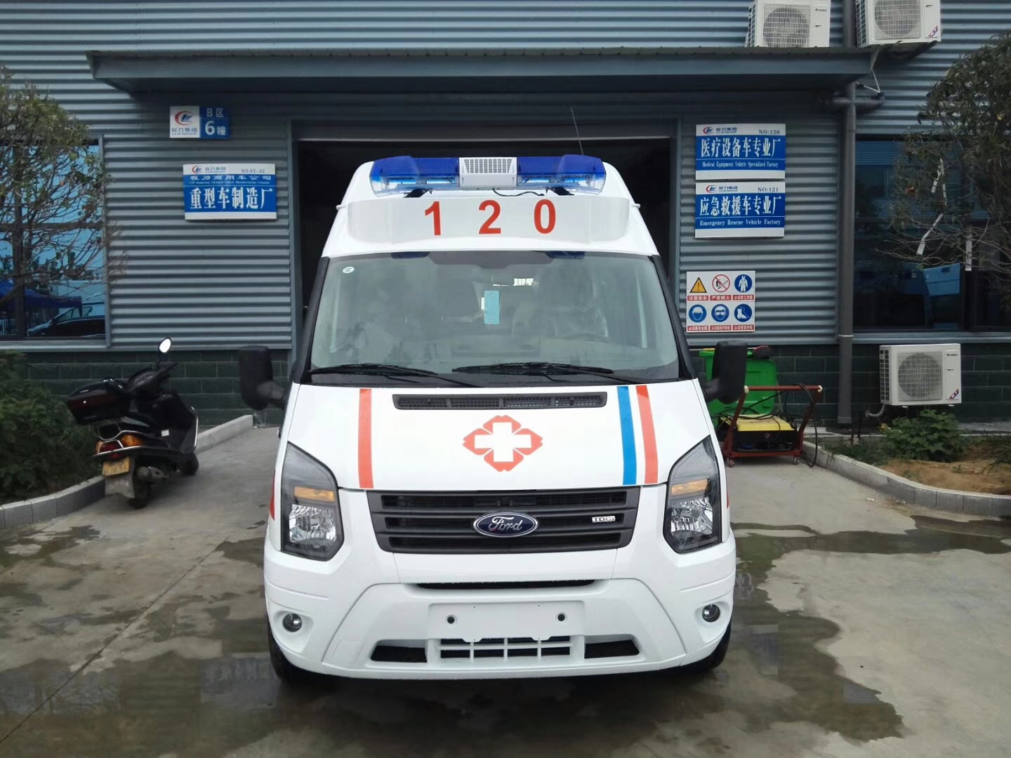 福特全順V348救護(hù)車產(chǎn)品大全及介紹